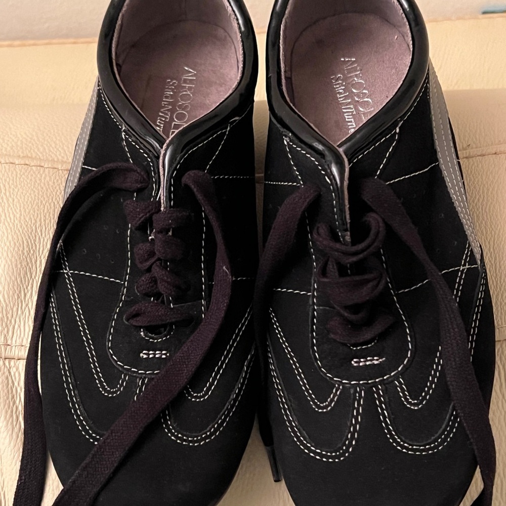 Aerosoles Stitch N Turn Shoes Size 8